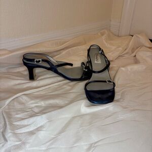 Navy rhinestone kitten heels size 8